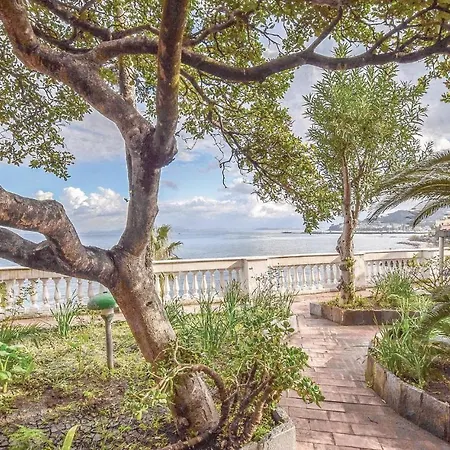 3 Bedroom Lovely In Ischia Na *