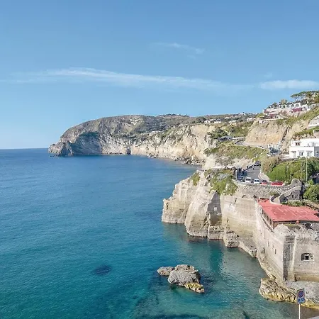 3 Bedroom Lovely In Ischia Na *