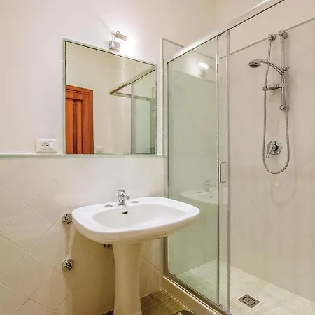 3 Bedroom Lovely In Ischia Na Nyaraló *